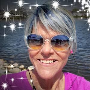 Meet your Posher, Traci